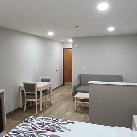 Red Roof Inn & Suites Euless - Dfw Airport Southwest Экстерьер фото